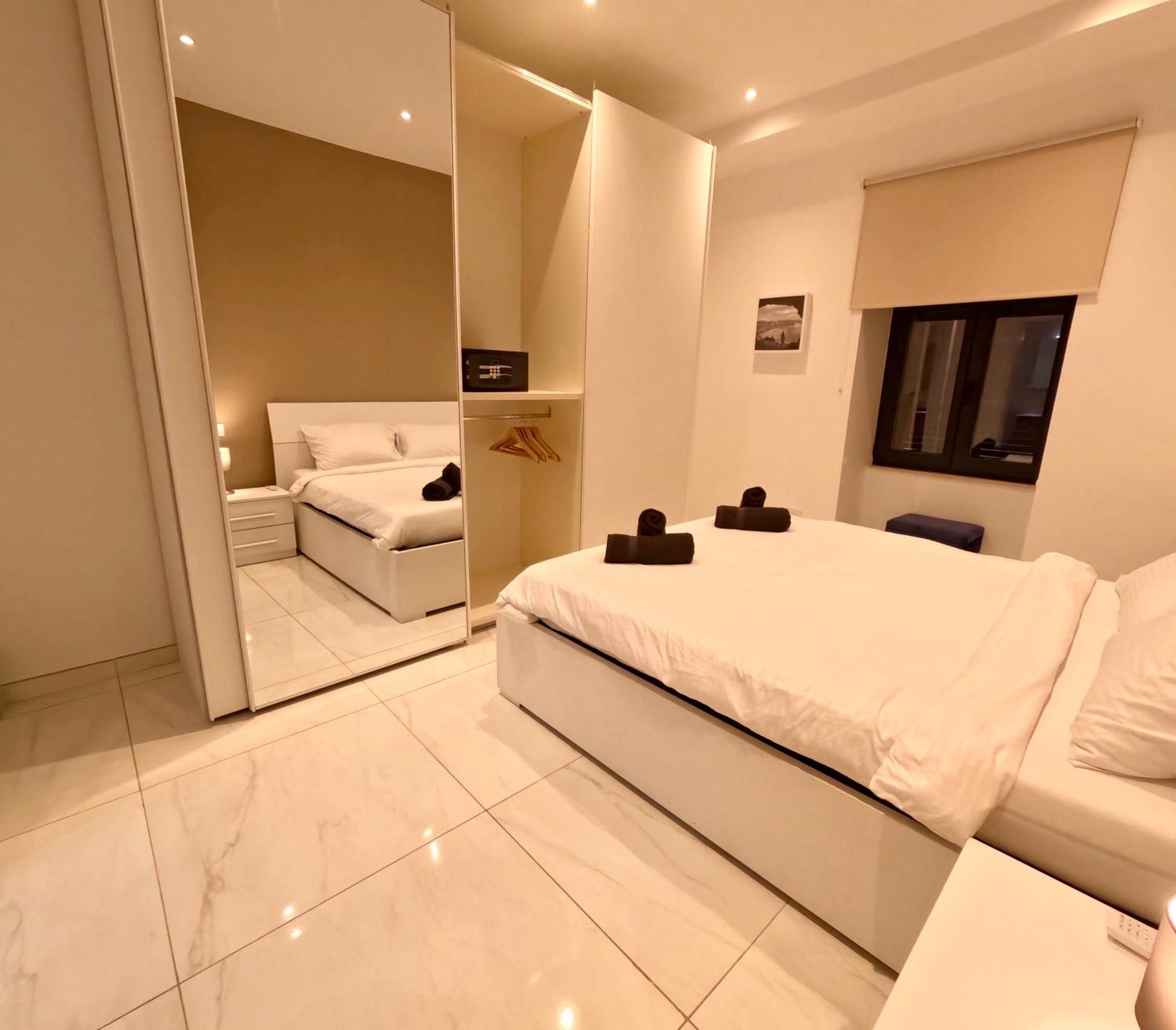 Modern Apartment In St Julian'S Malta, With Breathtaking Views Of Spinola Bay Saint Julian's 외부 사진