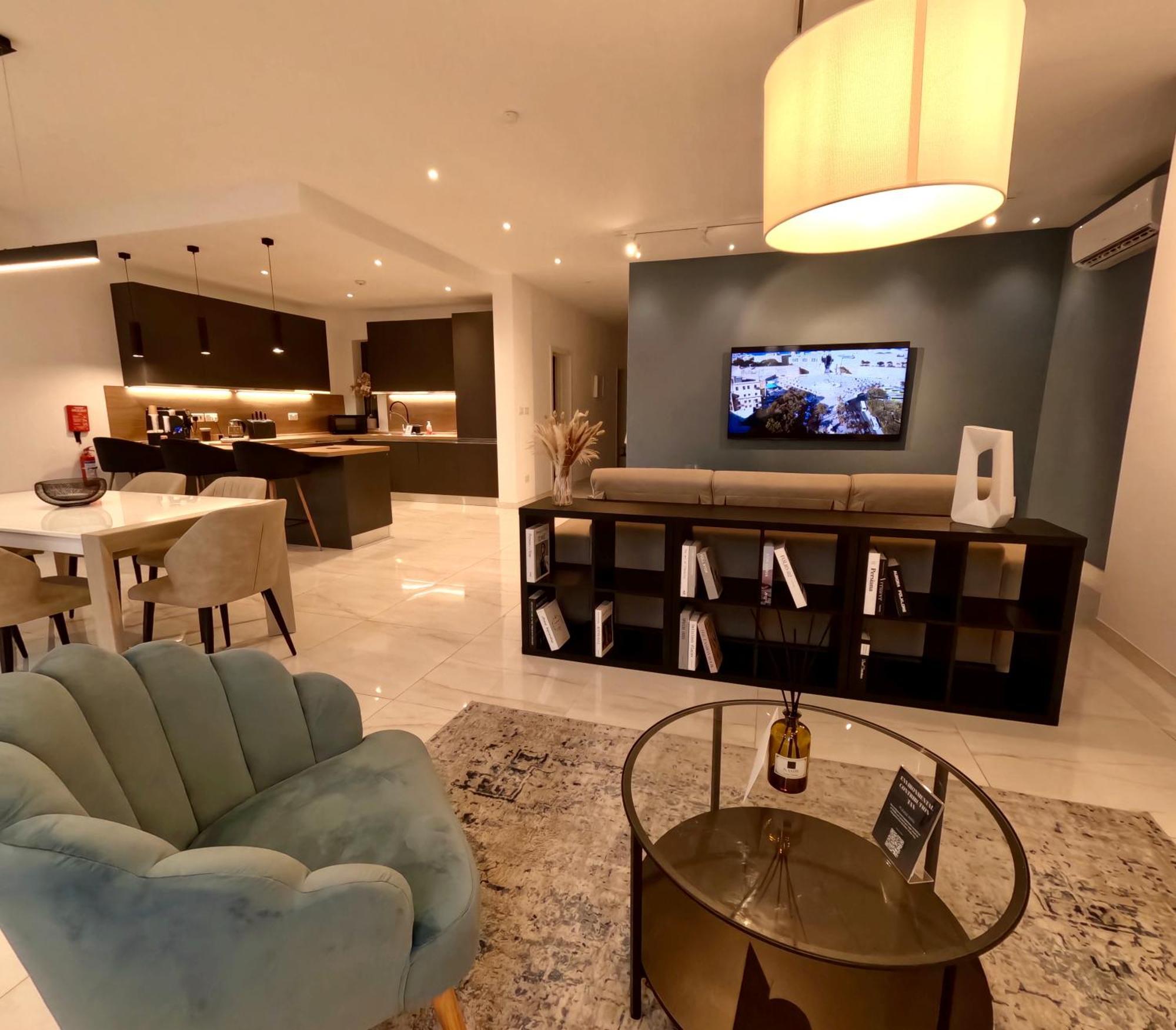 Modern Apartment In St Julian'S Malta, With Breathtaking Views Of Spinola Bay Saint Julian's 외부 사진